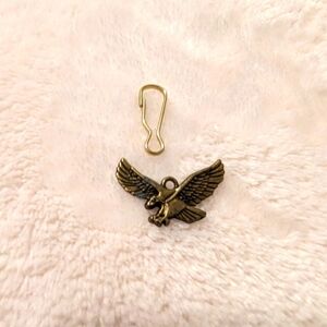 💖3/$15  Vintage American Eagle Pendant
